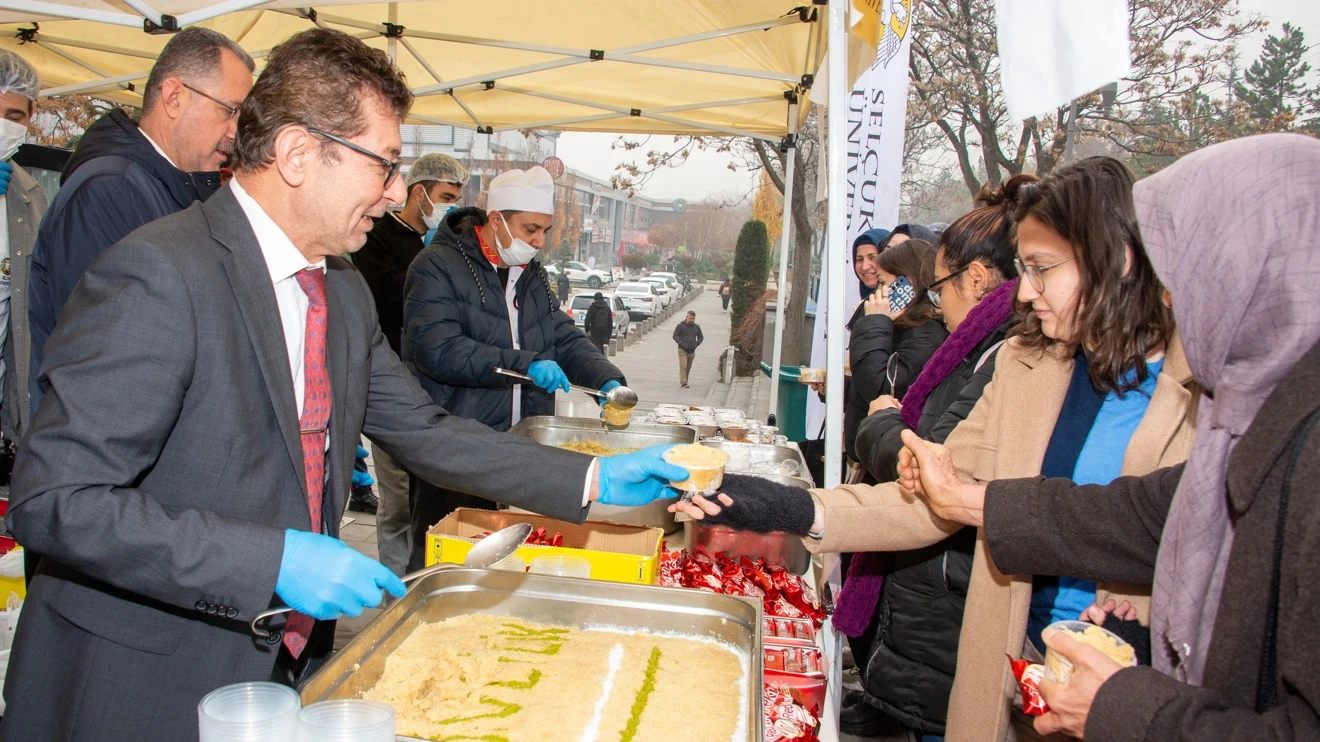 S.Ü’de Üç Ayların Coşkusu: Öğrencilere "Şivlilik" İkramı